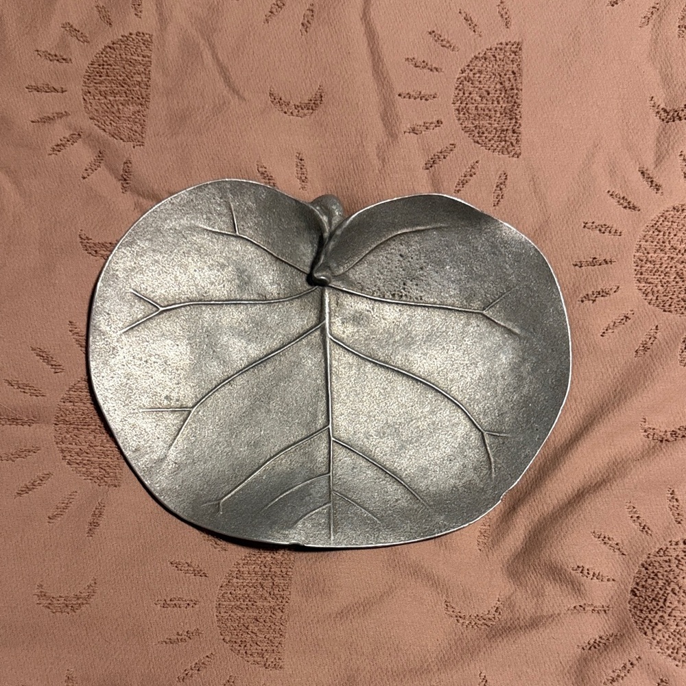 Silver Leaf-Shaped Decorative Plate